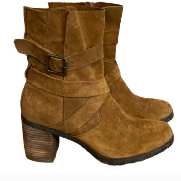 Clarks Malvet Doris Tan Brown Suede Block Heel Moto Western Boots Size 9.5 - Picture 2 of 12